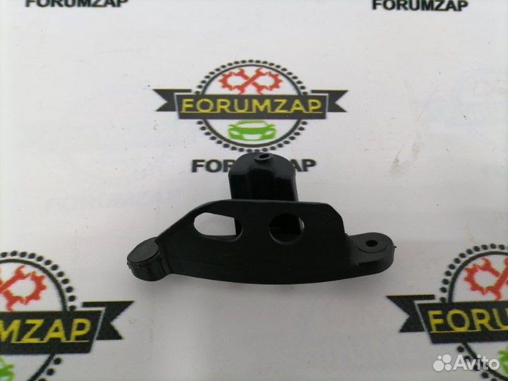 Кронштейн крепления фары передний правый Peugeot