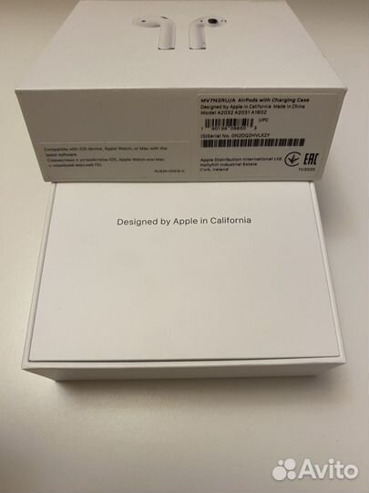 Apple Airpods 2 оригинал б/у + 2 чехла