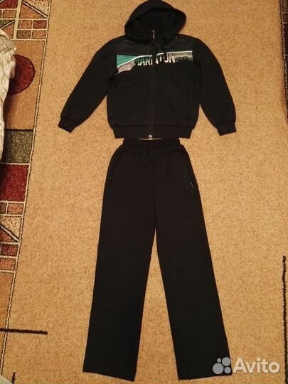 Спортивный костюм на 7-9 лет