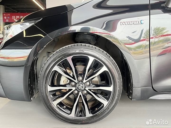 Toyota Corolla 1.8 CVT, 2021, 40 000 км