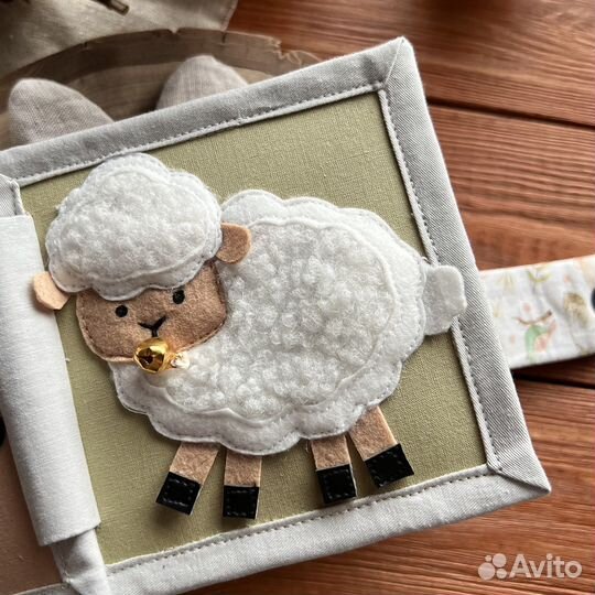 Развивающая книга для малышей