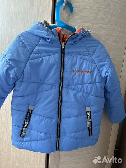 Демисезонный костюм 110, новый