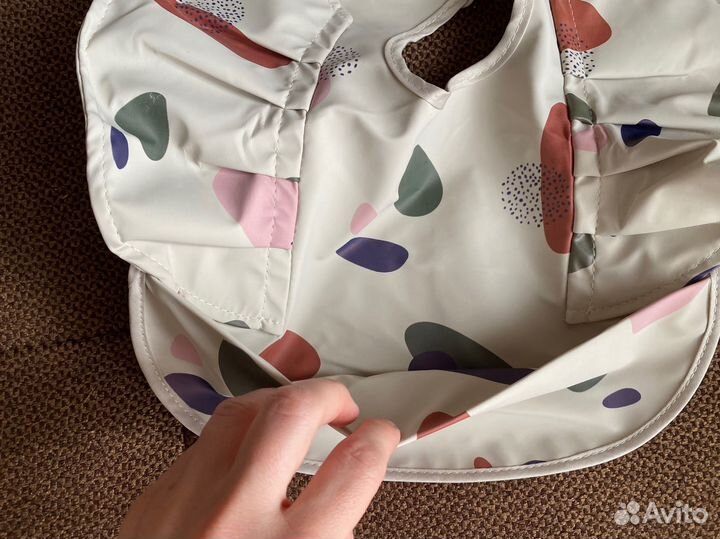 Детсктй нагрудник для кормления новый