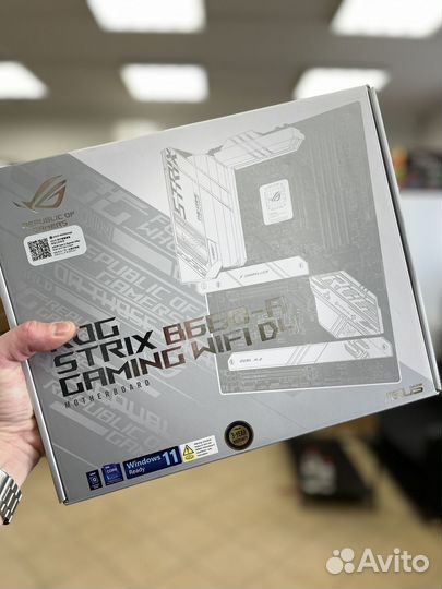 Материнская плата Asus ROG strix B660-A gaming Wi