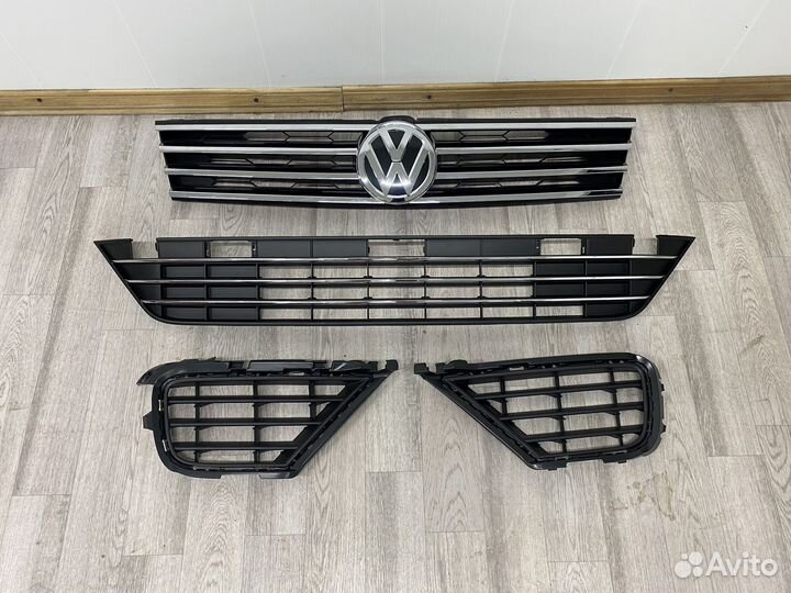 Решетка радиатора touareg FL