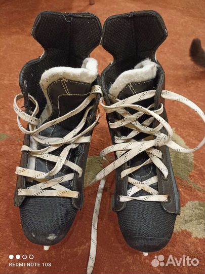 Коньки хоккейные