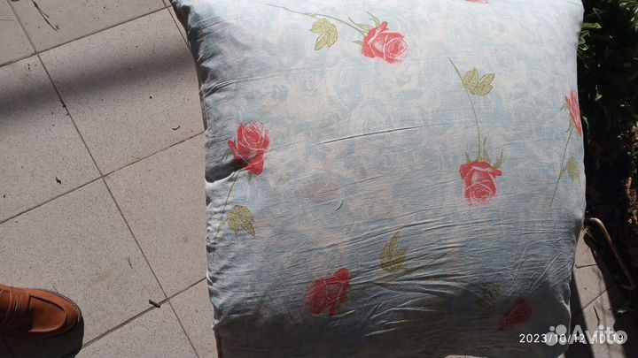 Подушка перьевая бу