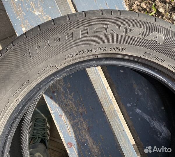 Bridgestone Potenza Adrenalin RE004 215/60 R16 95V