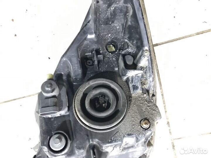 Фара передняя правая Nissan Note E11 HR15DE 2009