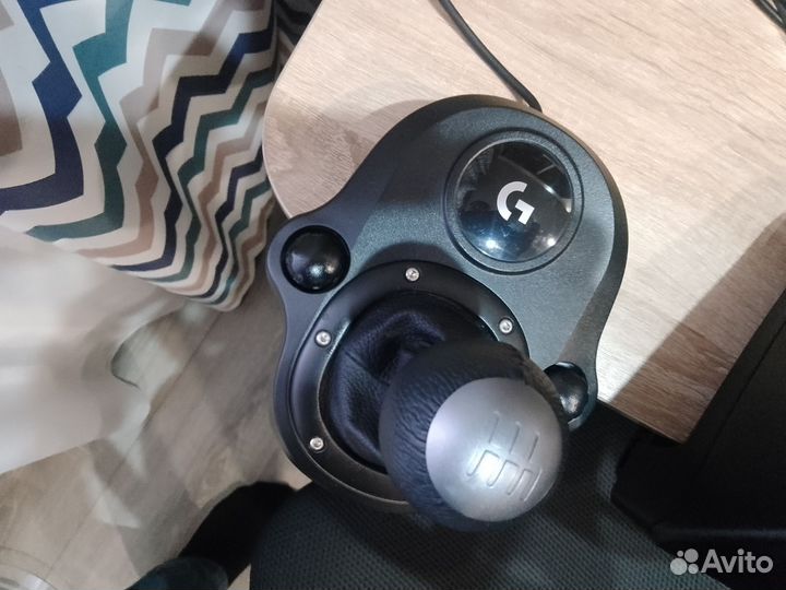 Игровой руль logitech