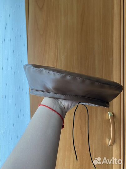 Кожаный берет