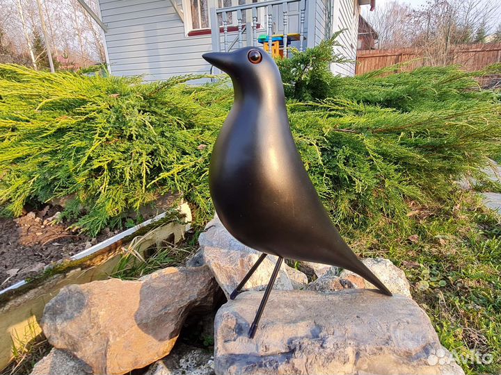 Статуэтка птица