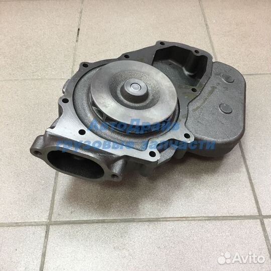 Насос водяной помпа Мерседес двигатель OM 401 402