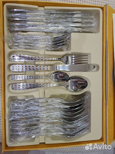 Набор столовых приборов новый