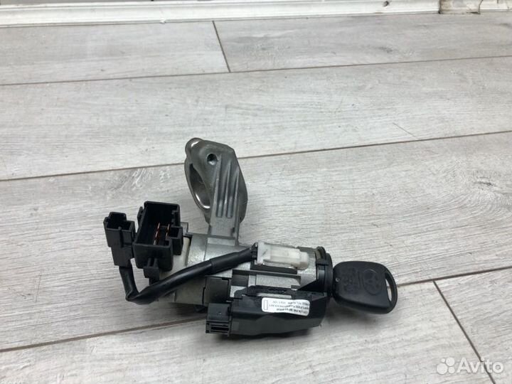 Замок зажигания Toyota Corolla хэтчбек 3ZZ-FE 2004