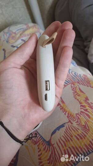 Павербанк Pebble