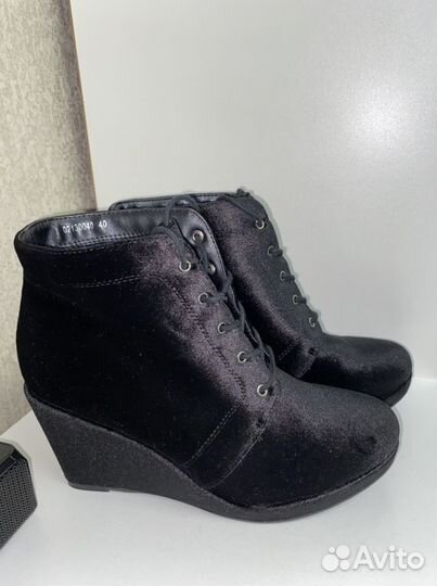 Полуботинки женские 40