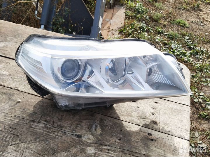 Фара Suzuki Vitara 2 галоген правая