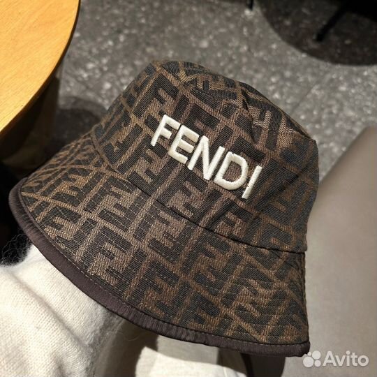 Панама Fendi