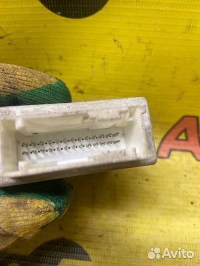 Блок управления пневмоподвеской Bmw 7-Series F01