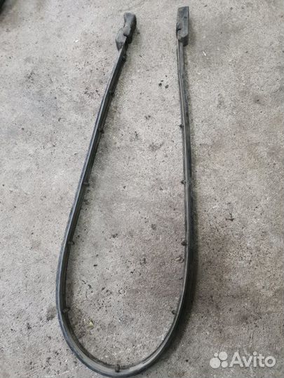 Уплотнительная резинка капота Hyundai Sonata седан