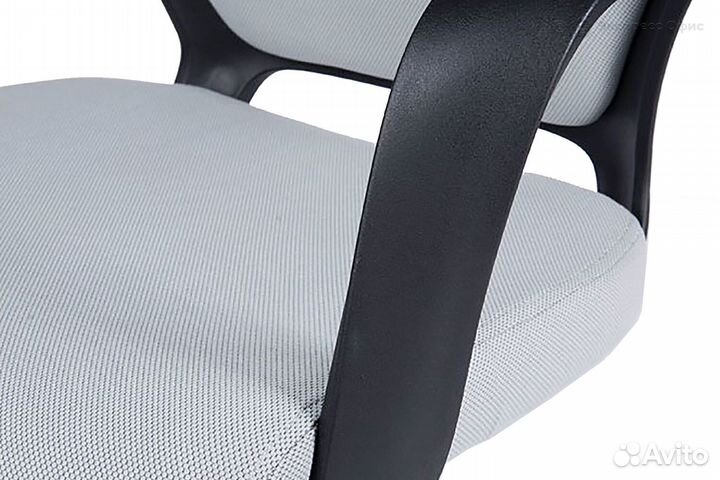 Кресло для руководителя IQ black