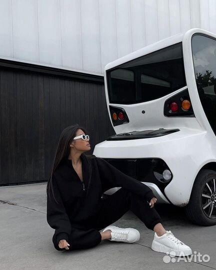 Спортивный костюм женский