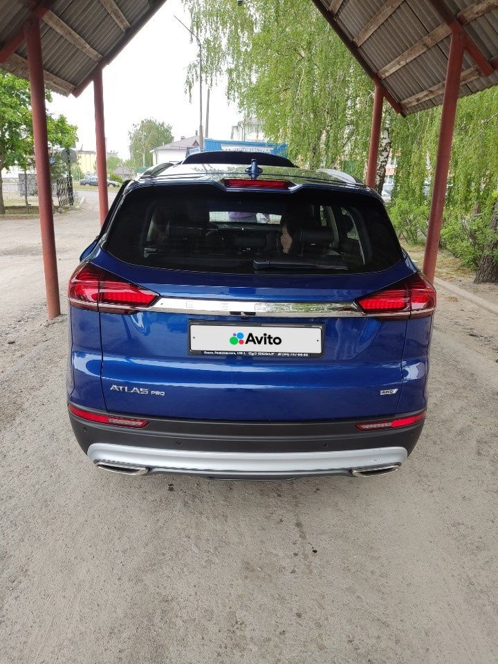 Geely Atlas Pro: фото владельца