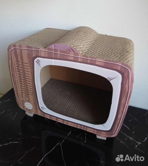 Когтеточка с домиком новая