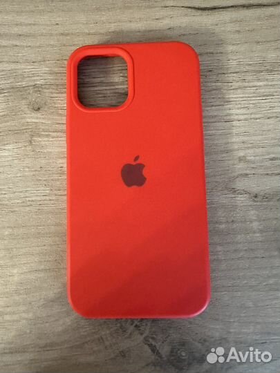 Чехол на iPhone 12