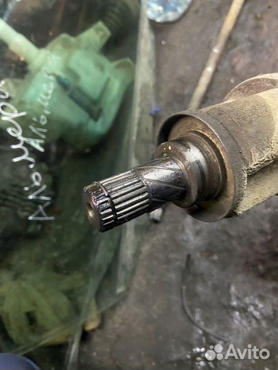 Полуось правая Nissan Almera N16 1,5 МКПП