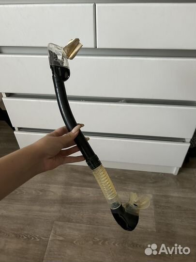 Трубка для плавания с клапаном