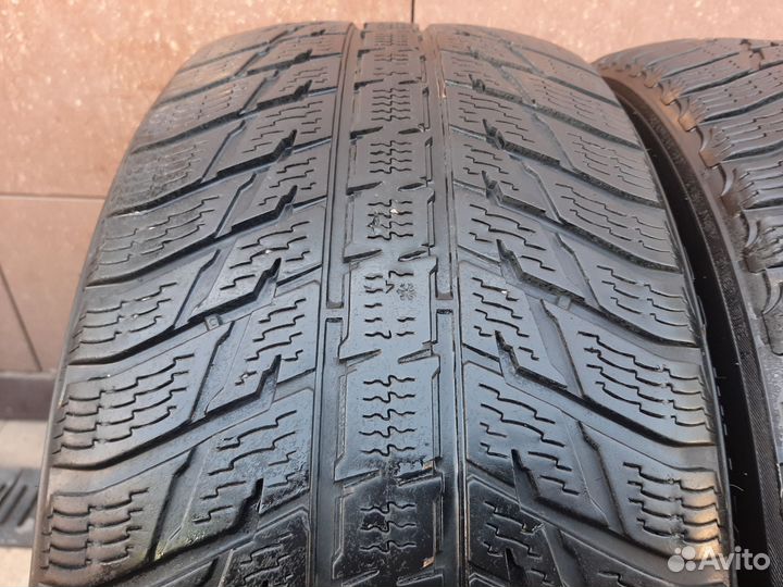 Nokian Tyres WR SUV 3 265/50 R20