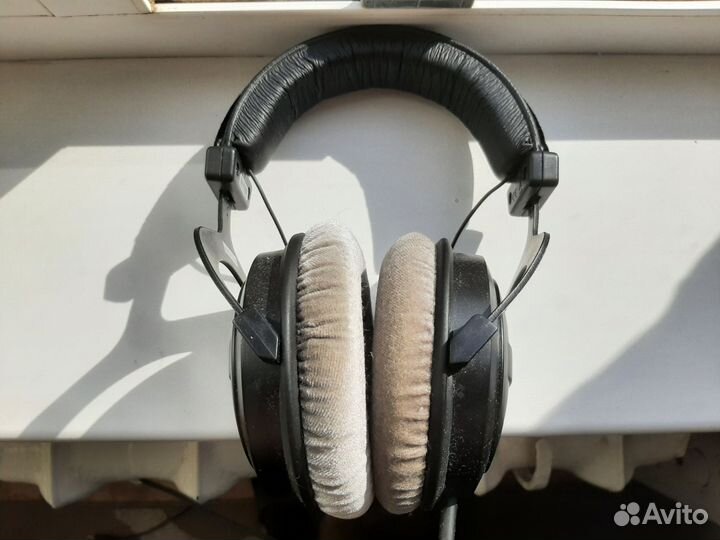 Наушники behringer bh770