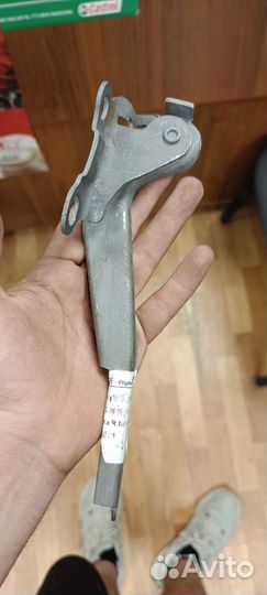 Петля капота geely mk cross правая