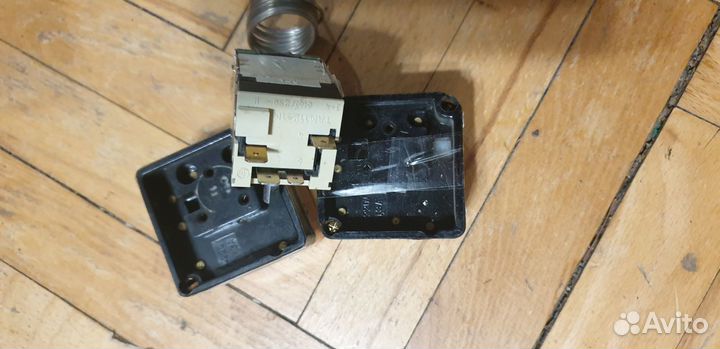 Терморегулятор там112-1М (контакта 3, ножки 4)