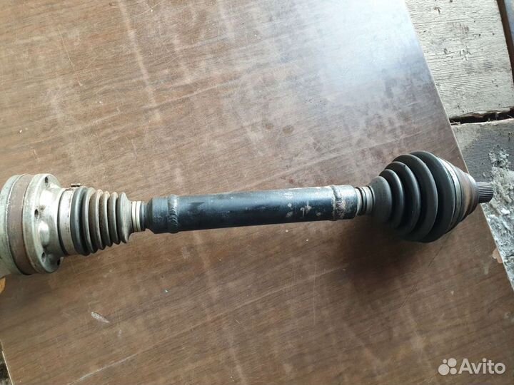 Привод правый передний (шрус) skoda Octavia scout