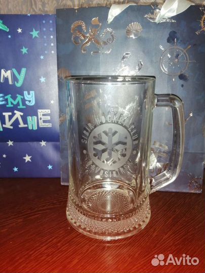 Бокал для вина, пивная кружка, бокал для виски