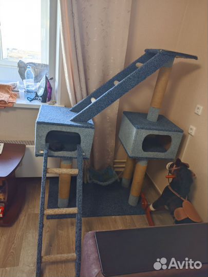 Домик для кошки с когтеточкой