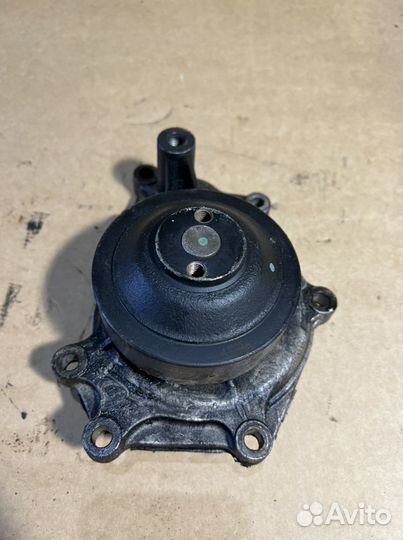 Помпа на Mitsubishi fuso 4M50