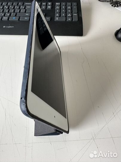 iPad mini 4 wifi + cellular 16 gb