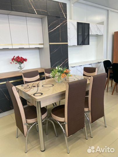 Столы и стулья