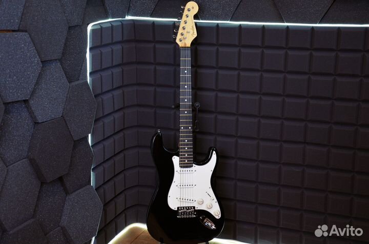 Электрогитара Fender Strarocaster новая