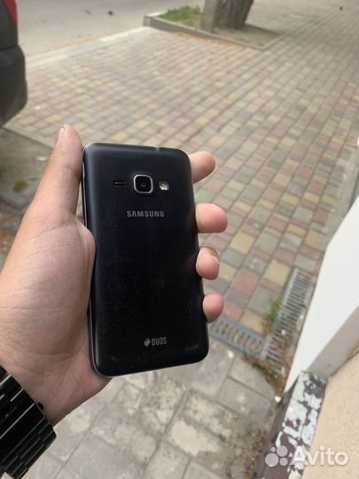 Samsung Galaxy J2 (2016), 8 ГБ