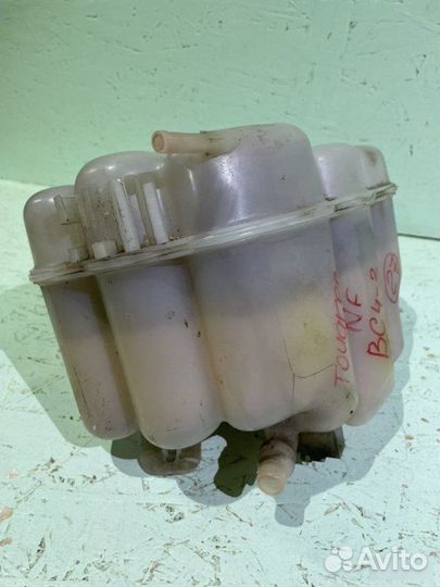 Расширительный бачок Volkswagen Touareg 7P 3.0D