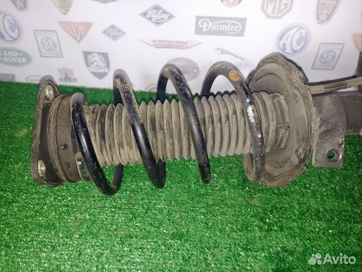 Амортизатор передний левый Форд Фокус 3