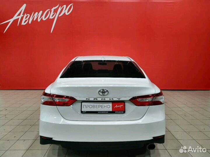 Toyota Camry, 2018