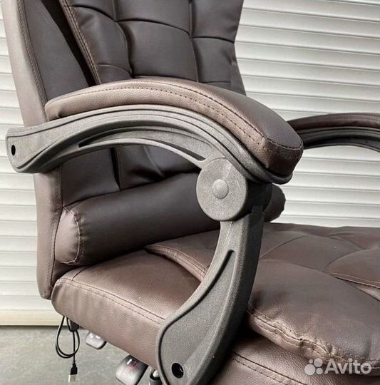 Компьютерное кресло новое с массажем