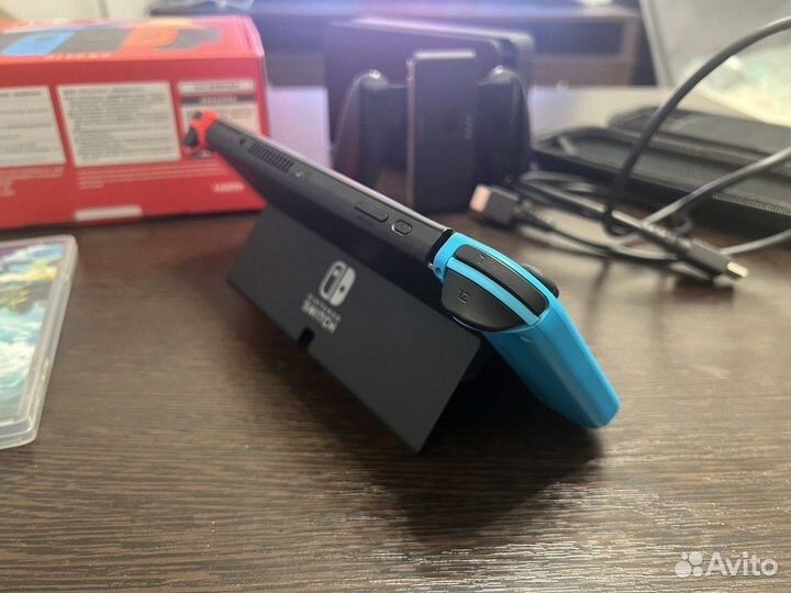 Nintendo Switch Oled + Zelda