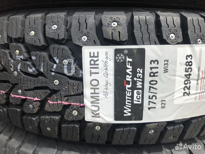 Kumho WinterCraft Ice Wi32 175/70 R13 82T